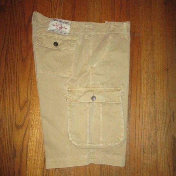 TRUE RELIGION Beige Twill Cargo Shorts Men Sz 38